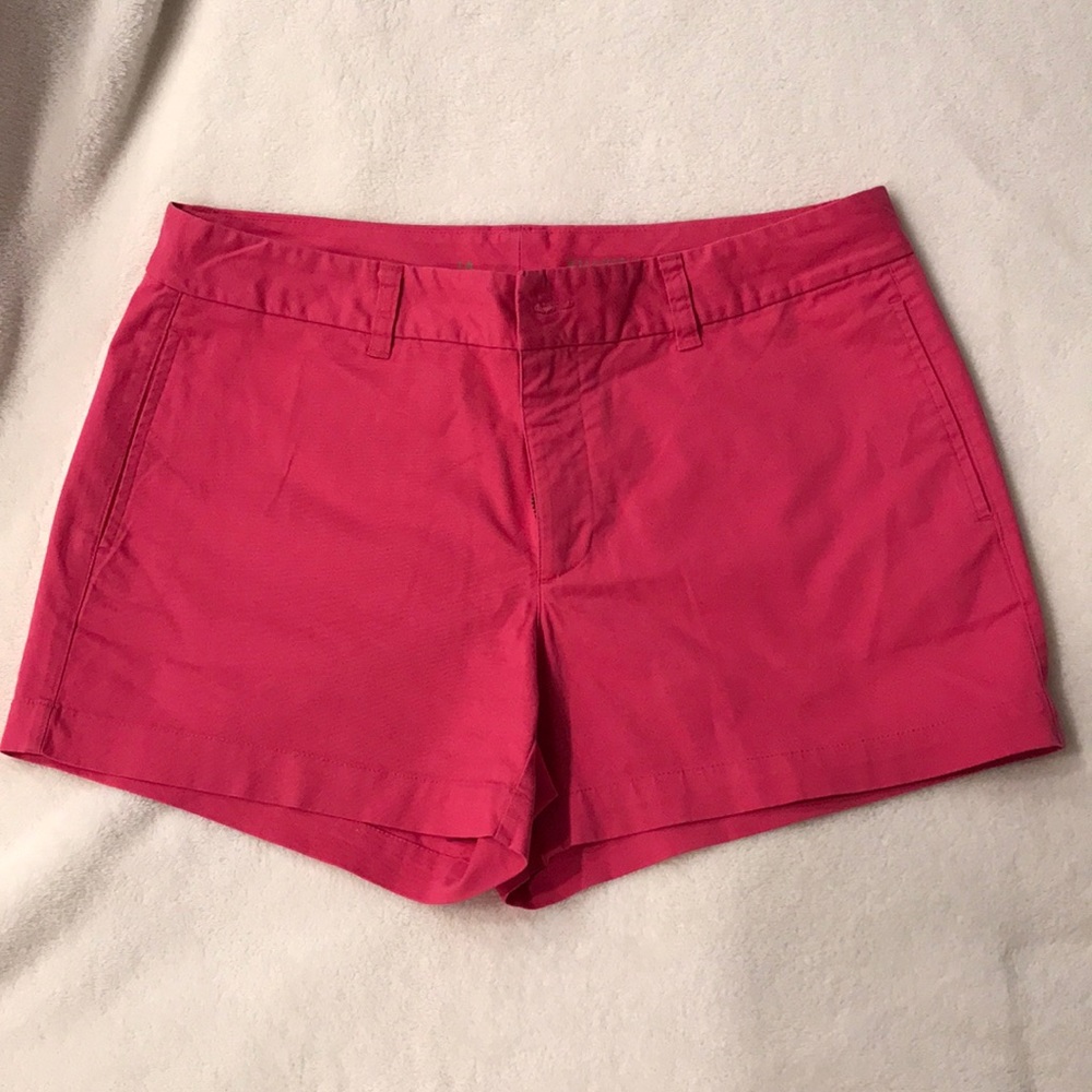 EUC size 10 Gap 4” Fuschia Shorts